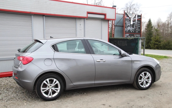 Alfa Romeo Giulietta cena 28900 przebieg: 143961, rok produkcji 2016 z Biała małe 379
